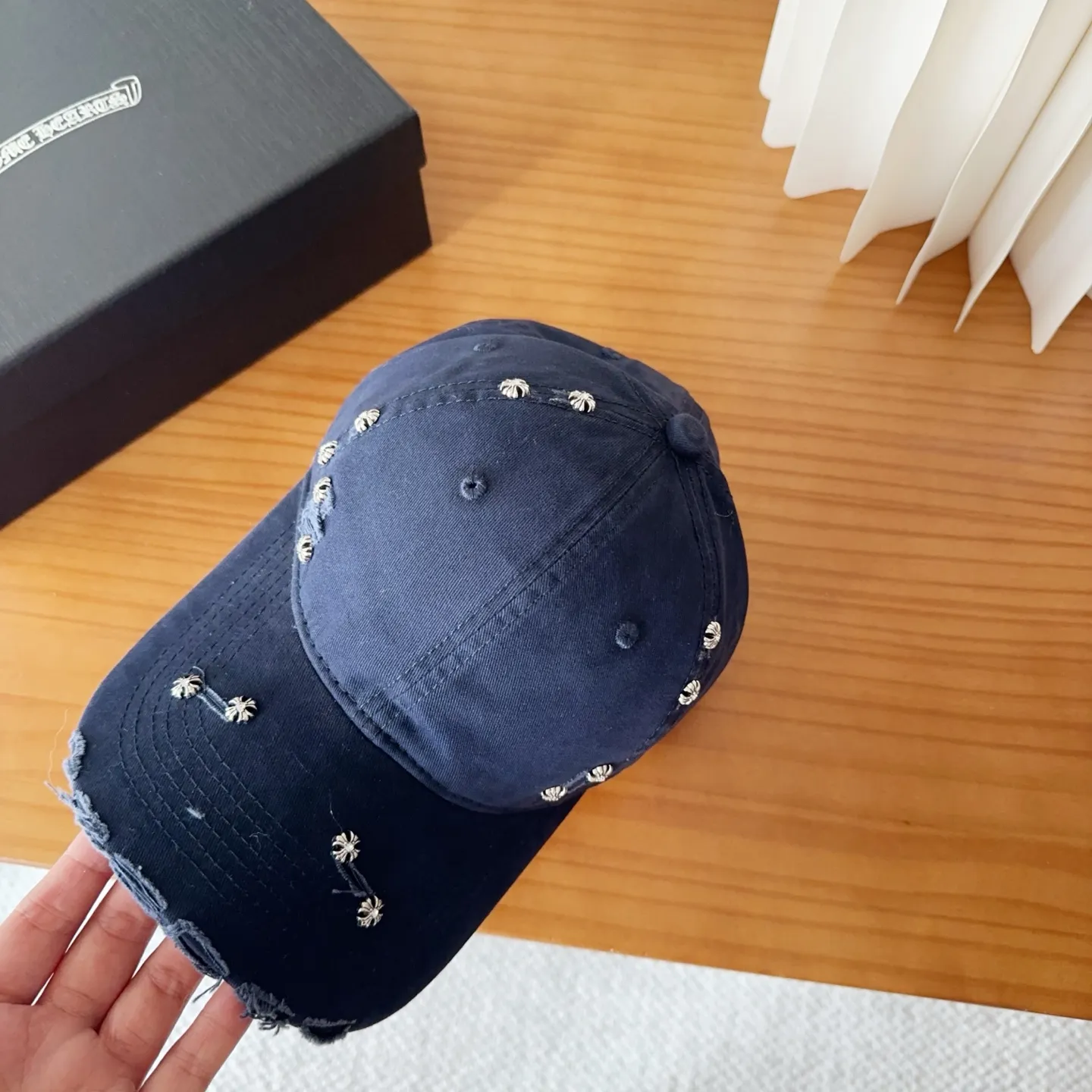 🉐️120 Chrome Hearts 💓Early autumn Korean style fashion retro distressed hole hat worn design versatile baseball cap peaked cap